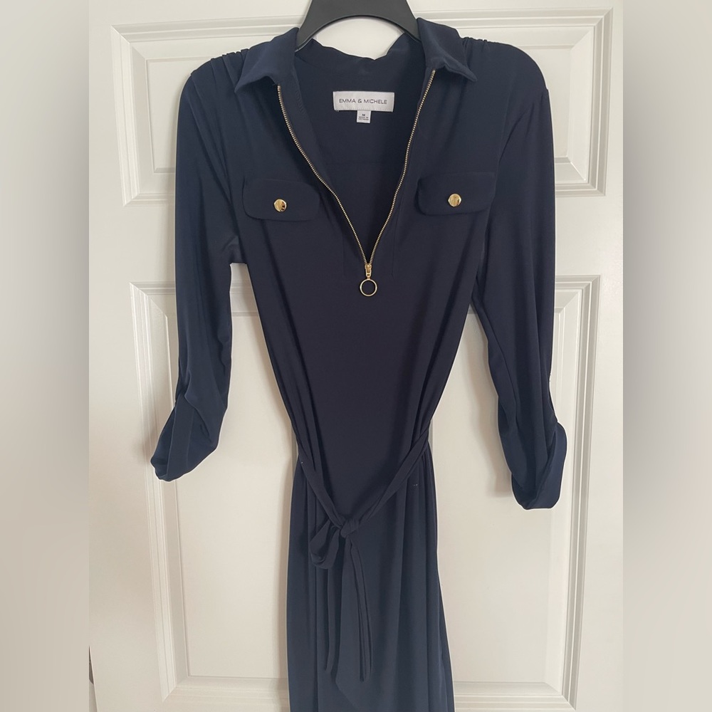 Blue dress with tie and front zipper